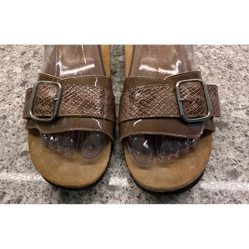 Vionic Orthaheel Ariana Brown Snakeskin Embossed Wedge Slide Sandals Buckle 10